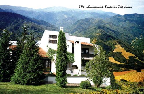 Фотография гостевого дома Мечтаната селска къща на реката със семейство и приятели!