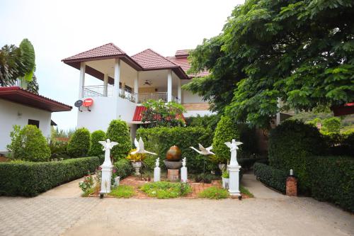 Фотография гостиницы The Hillside Pranburi Resort