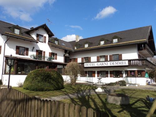 Фотография гостевого дома Hotel Garni Demmel