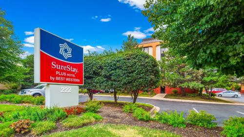 Фотография гостиницы SureStay Plus Hotel by Best Western Chicago Lombard