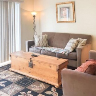 Фотография гостевого дома Mountainside Resort K204