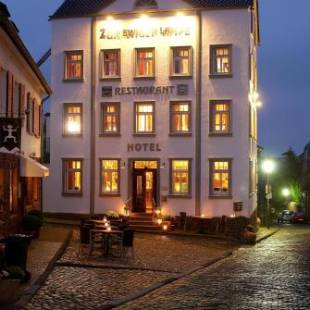 Фотографии гостиницы 
            Zur Ewigen Lampe Romantisches Landhotel