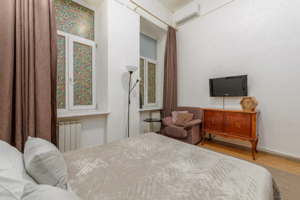 Фотография квартиры Апартаменты 4 спальни на Владимирском 7