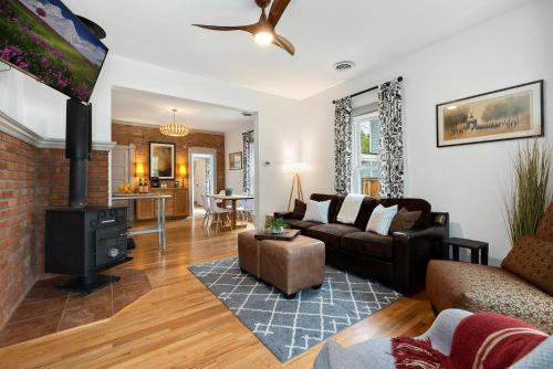 Фотография гостевого дома Lola House! Cozy comfort, Prime Old Town Location