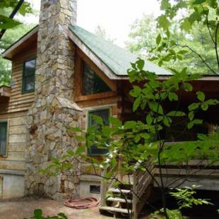 Фотографии гостевого дома 
            Pine Crest - Secluded on Knoll Top - Near Boone, NC & Blue Ridge Parkway