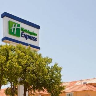 Фотографии гостиницы
Holiday Inn Express Hotel & Suites Irving DFW Airport North, an IHG Hotel