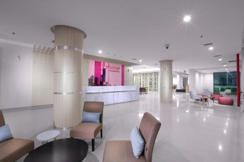 Фотографии гостиницы 
            favehotel Bandara Tangerang