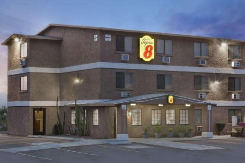 Фотография гостиницы Super 8 by Wyndham Lake Havasu City