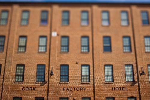 Фотография гостиницы Cork Factory Hotel