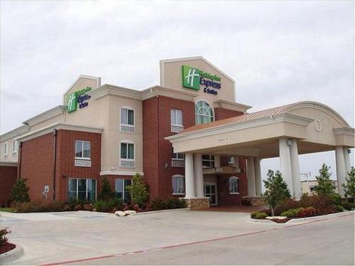 Фотография гостиницы Holiday Inn Express & Suites Fort Worth - Fossil Creek, an IHG Hotel