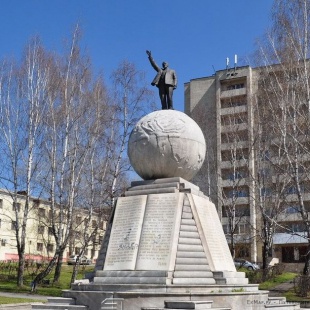 Фотография памятника Памятник Ленину