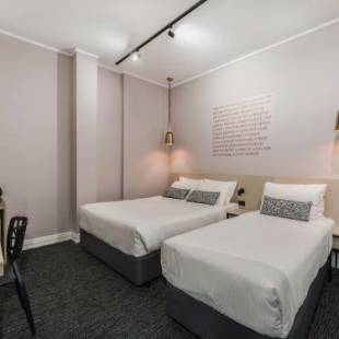 Фотографии гостиницы
Nightcap at Belgian Beer Cafe