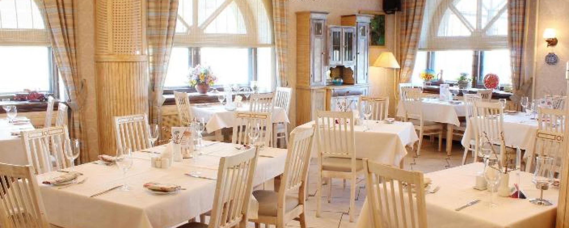 Фотографии банкетного зала Зал ресторана Суаре