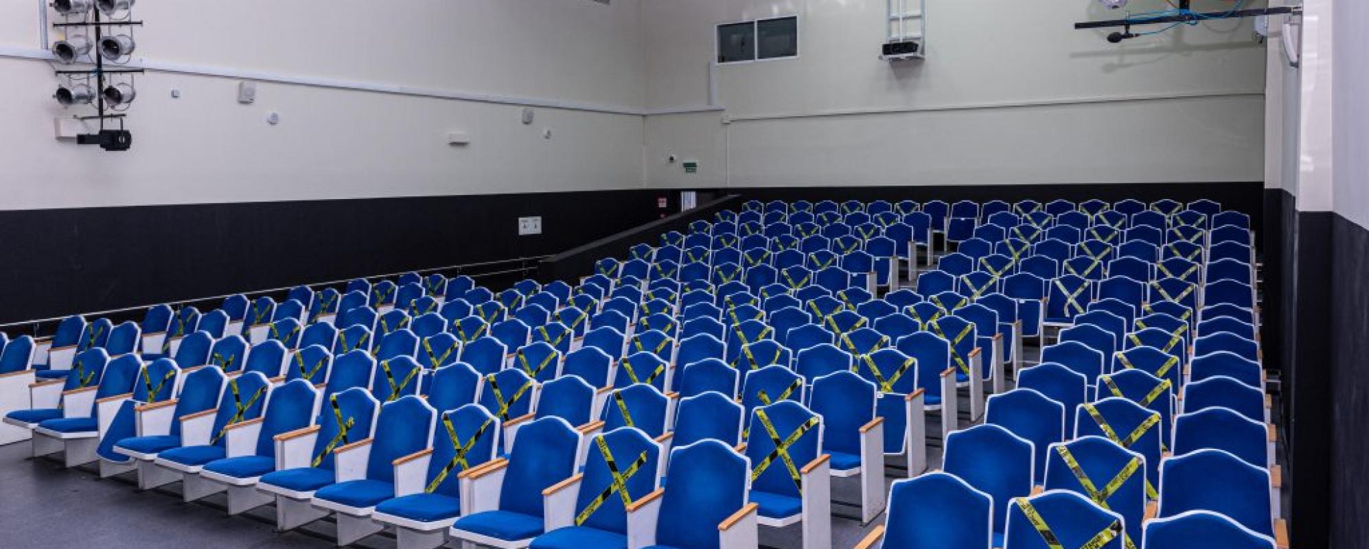 Фотографии концертного зала КЦ Братеево Зрительный зал