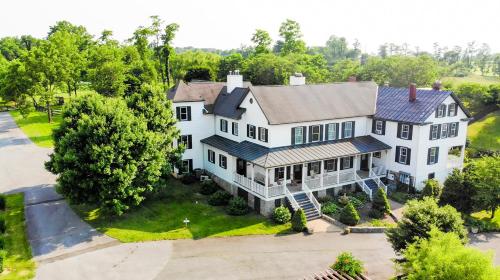 Фотографии мини отеля
The Manor at Airmont