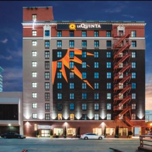 Фотография гостиницы La Quinta Inn & Suites by Wyndham Dallas/Fairpark