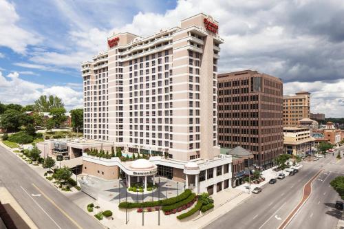 Фотография гостиницы Sheraton Suites Country Club Plaza