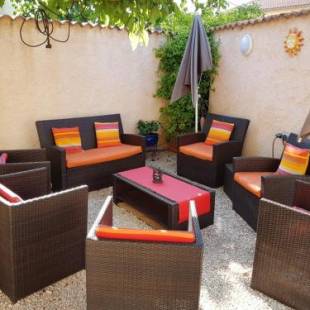 Фотографии гостевого дома
Maison de 2 chambres a La Londe les Maures a 700 m de la plage avec jardin clos et wifi