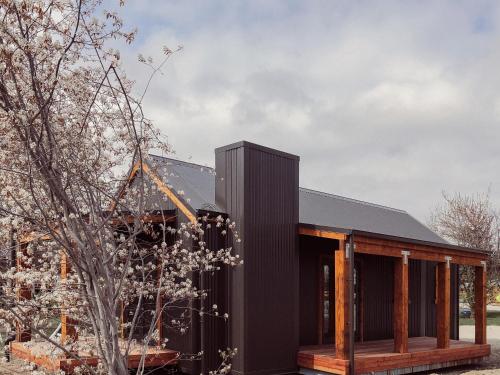 Фотография гостевого дома Alpine Lodges