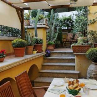 Фотографии мини отеля
Palazzo Maggiore