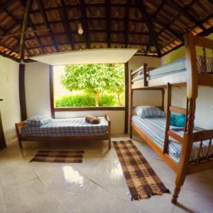 Фотографии мини отеля
Flora Hostel & Camping Praia do Sono