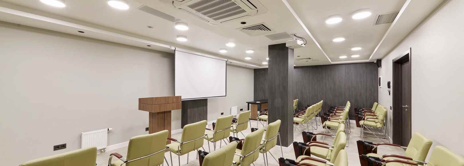 Фотография конференц-зала Мегаполис Отель Набережная