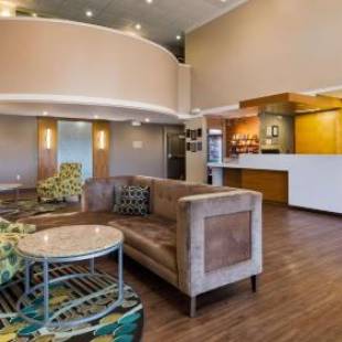 Фотографии мотеля
Best Western Plus Patterson Park Inn