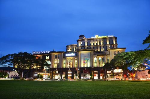Фотография гостиницы The Waterfront Hotel Kuching