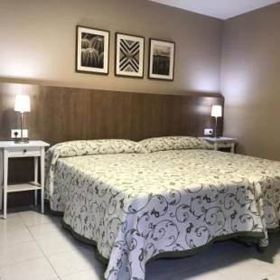 Фотографии гостевого дома
Hostal-Restaurante Paris