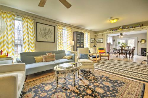 Фотография гостевого дома Historic Farmhouse with Chefs Kitchen Near Wineries