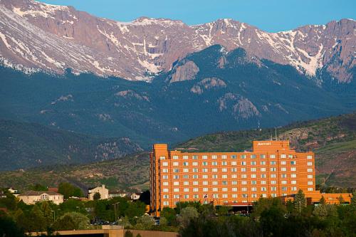 Фотография гостиницы Colorado Springs Marriott