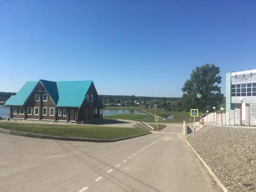 Фотографии гостиницы 
            У Озера