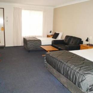 Фотографии мотеля
Asters On James Motor Inn