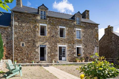 Фотография гостевого дома Maison de vacances en pierre entre terre et mer