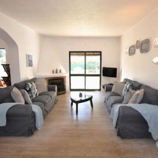 Фотографии гостевого дома
E&M Beach House Aldeamento do Levante III