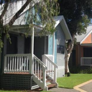 Фотографии базы отдыха 
            Mandurah Ocean Marina Chalets