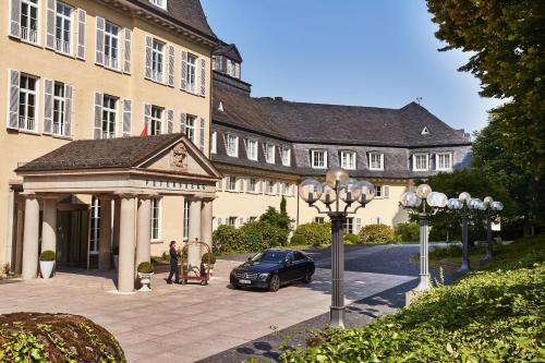 Фотография гостиницы Steigenberger Grandhotel & Spa Petersberg
