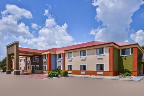 Фотография гостиницы Express Inn Weslaco/Mercedes