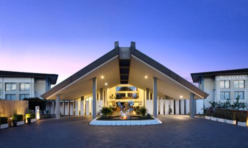 Фотография гостиницы Novotel Manado Golf Resort & Convention Center
