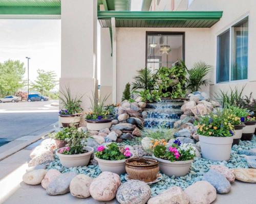 Фотография гостиницы Comfort Inn & Suites Pueblo