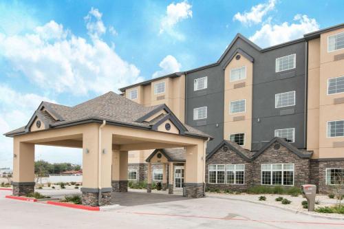 Фотография гостиницы Microtel Inn and Suites by Wyndham Lubbock