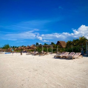 Фотография гостиницы AKBAL Holbox - Beach Zone