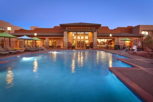 Фотография гостиницы Courtyard by Marriott Sedona