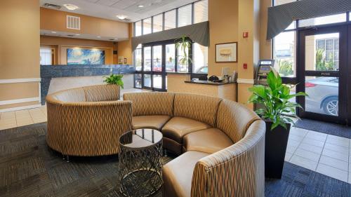 Фотография гостиницы Ramada Plaza by Wyndham Virginia Beach