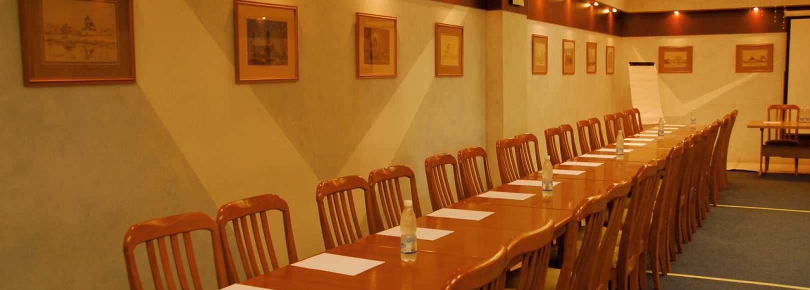 Фотография конференц-зала Чайка на 100 человек