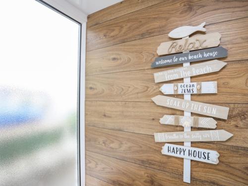 Фотография гостевого дома 1 Bryn Rhedyn