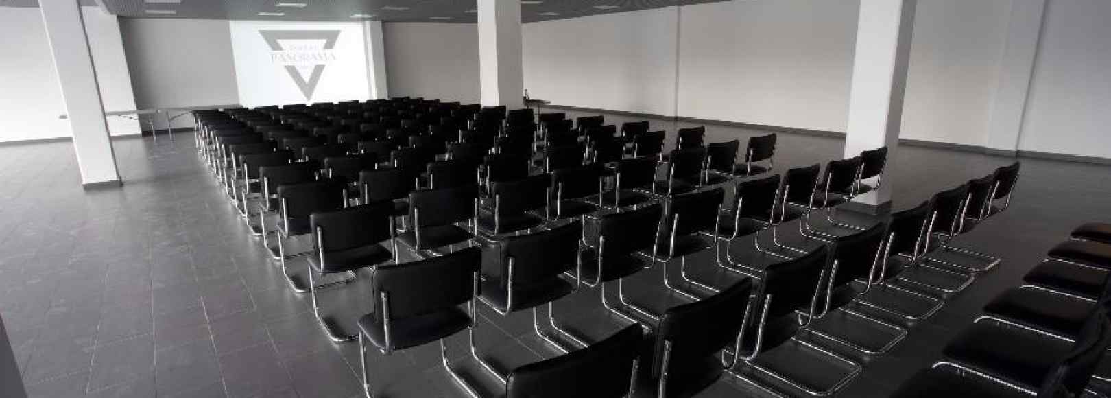 Фотография конференц-зала Кристалл