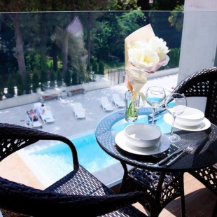 Фотография квартиры Апартаменты Аппарт 24 с видом на бассейн