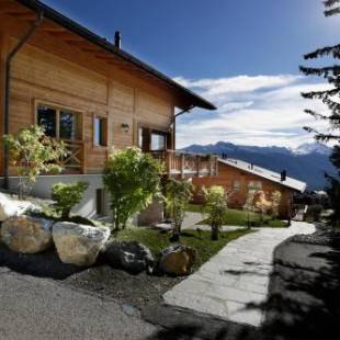 Фотографии гостевого дома
Crans Luxury Lodges