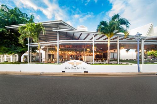 Фотография гостиницы Airlie Beach Hotel